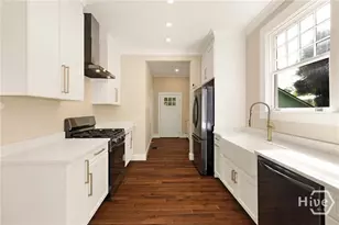 627 W 37th St, Savannah, GA 31401 - Photo 15