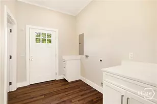 627 W 37th St, Savannah, GA 31401 - Photo 17