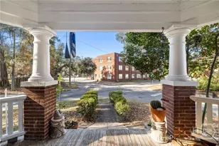 1812 E Gwinnett St, Savannah, GA 31404 - Photo 17