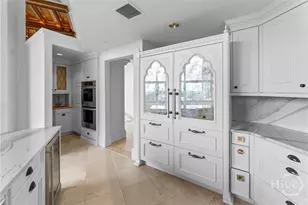 300 Bull St, Savannah, GA 31401 - Photo 15