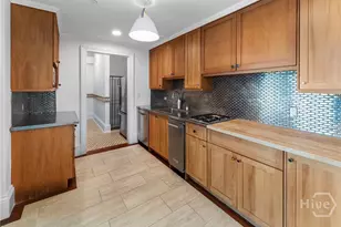 300 Bull St, Savannah, GA 31401 - Photo 25
