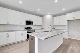 759 Highland Cir, Richmond Hill, GA 31324 - Photo 5