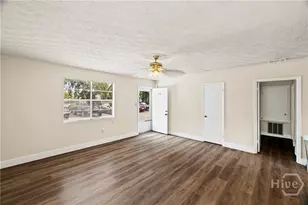 9 Hampstead Ave, Savannah, GA 31405 - Photo 13