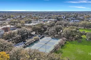 121 W Park Ave, Savannah, GA 31401 - Photo 27