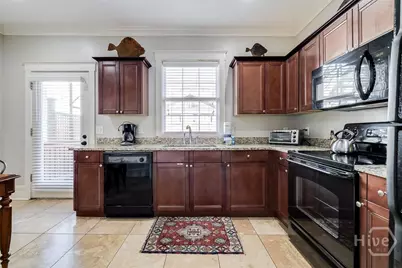 28 E Taylor Street, Savannah, GA 31401 - Photo 7