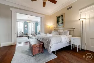 28 E Taylor St, Savannah, GA 31401 - Photo 11