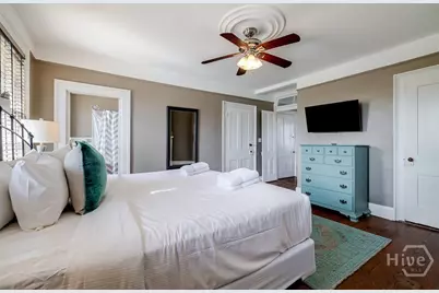 28 E Taylor Street, Savannah, GA 31401 - Photo 39