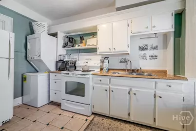 28 E Taylor Street, Savannah, GA 31401 - Photo 35