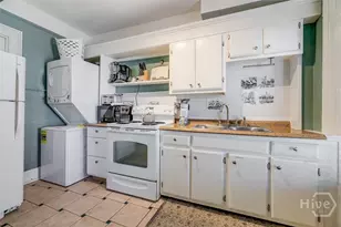 28 E Taylor St, Savannah, GA 31401 - Photo 35