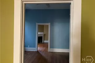 1723 Whitaker St, Savannah, GA 31401 - Photo 9