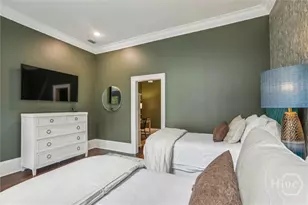 2 E Perry Ln, Savannah, GA 31401 - Photo 37