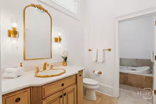 2 E Perry Ln, Savannah, GA 31401 - Photo 45