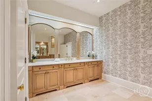 2 E Perry Ln, Savannah, GA 31401 - Photo 27