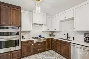 2 E Perry Ln, Savannah, GA 31401 - Photo 49