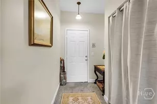 17 E 37th St, Savannah, GA 31401 - Photo 11