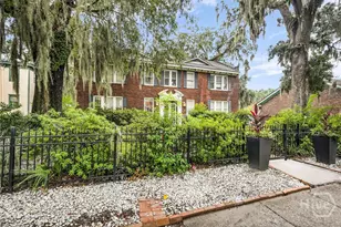 17 E 37th St, Savannah, GA 31401 - Photo 3