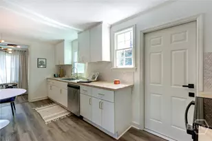 1911 Greenwood St, Savannah, GA 31404 - Photo 19