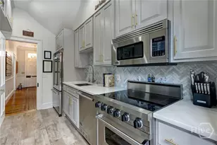 326 E Bryan St, Savannah, GA 31401 - Photo 21