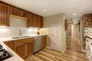 326 E Bryan St, Savannah, GA 31401 - Photo 45