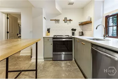 1 E Gordon Street #1, Savannah, GA 31401 - Photo 11
