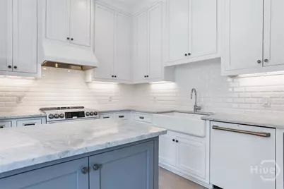 407 E McDonough Street, Savannah, GA 31401 - Photo 17