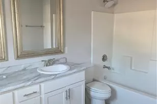 29 Travis St, Savannah, GA 31406 - Photo 15