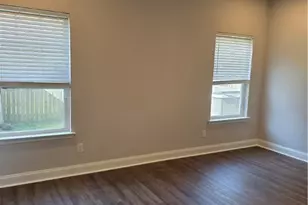 29 Travis St, Savannah, GA 31406 - Photo 11