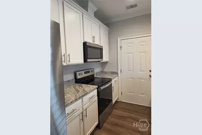 29 Travis Street, Savannah, GA 31406 - Photo 5