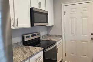 29 Travis St, Savannah, GA 31406 - Photo 5