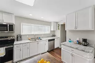 704 Lavinia St, Savannah, GA 31415 - Photo 15