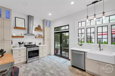 216 W Gaston Street, Savannah, GA 31401 - Photo 25