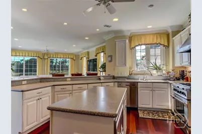 10 Pineside Lane, Savannah, GA 31411 - Photo 5