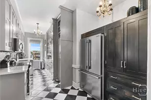 24 E Liberty St, Savannah, GA 31401 - Photo 13