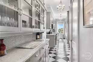 24 E Liberty St, Savannah, GA 31401 - Photo 3