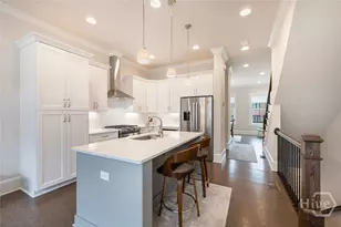 453 Port St, Savannah, GA 31401 - Photo 9