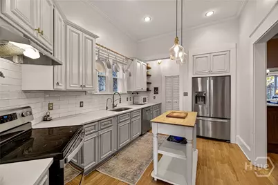 513 E Henry Street, Savannah, GA 31401 - Photo 11