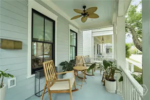 110 E 38th St, Savannah, GA 31401 - Photo 7