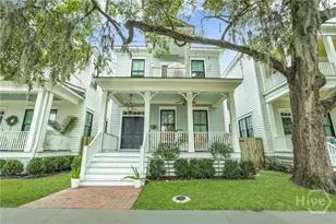 110 E 38th St, Savannah, GA 31401 - Photo 3