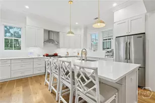 110 E 38th St, Savannah, GA 31401 - Photo 21