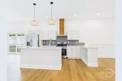 101 W 51st Street, Savannah, GA 31405 - Photo 15