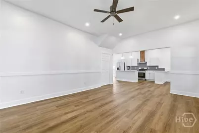 101 W 51st Street, Savannah, GA 31405 - Photo 11