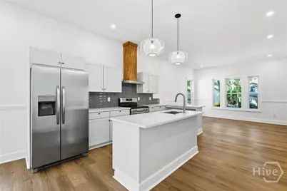 101 W 51st Street, Savannah, GA 31405 - Photo 23