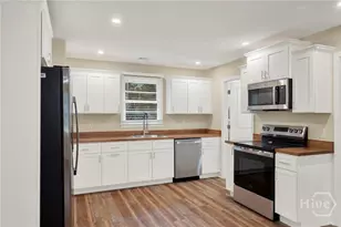 1307 E 70th St, Savannah, GA 31404 - Photo 9