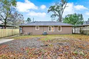 1307 E 70th St, Savannah, GA 31404 - Photo 33