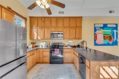 213 W Duffy Street, Savannah, GA 31401 - Photo 17