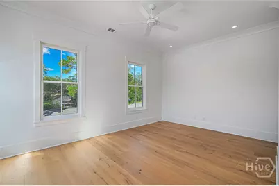 312 W 38th Street, Savannah, GA 31401 - Photo 17