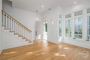 312 W 38th St, Savannah, GA 31401 - Photo 3