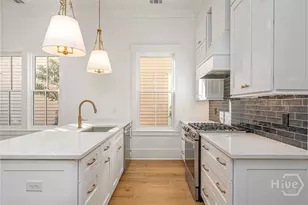 312 W 38th St, Savannah, GA 31401 - Photo 9