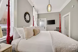 106 E Harris St, Savannah, GA 31401 - Photo 17