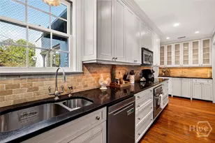 208 E Liberty St, Savannah, GA 31401 - Photo 11